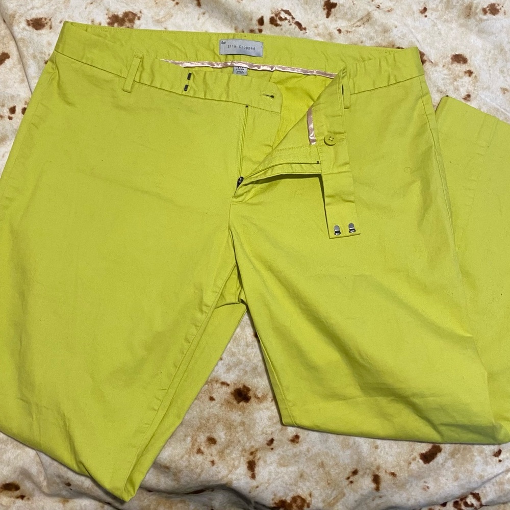 Gap slim cropped pants in size 14- FUN bright yellow